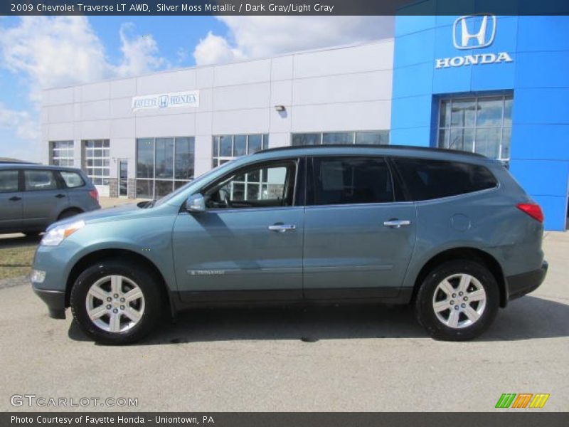 Silver Moss Metallic / Dark Gray/Light Gray 2009 Chevrolet Traverse LT AWD