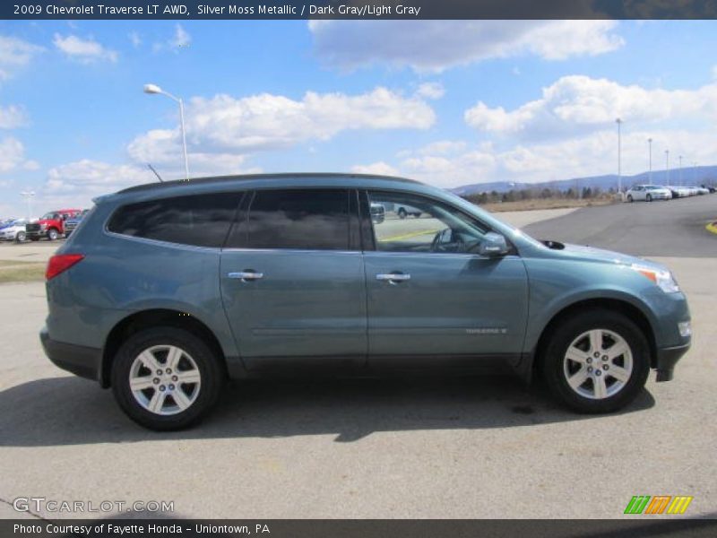 Silver Moss Metallic / Dark Gray/Light Gray 2009 Chevrolet Traverse LT AWD
