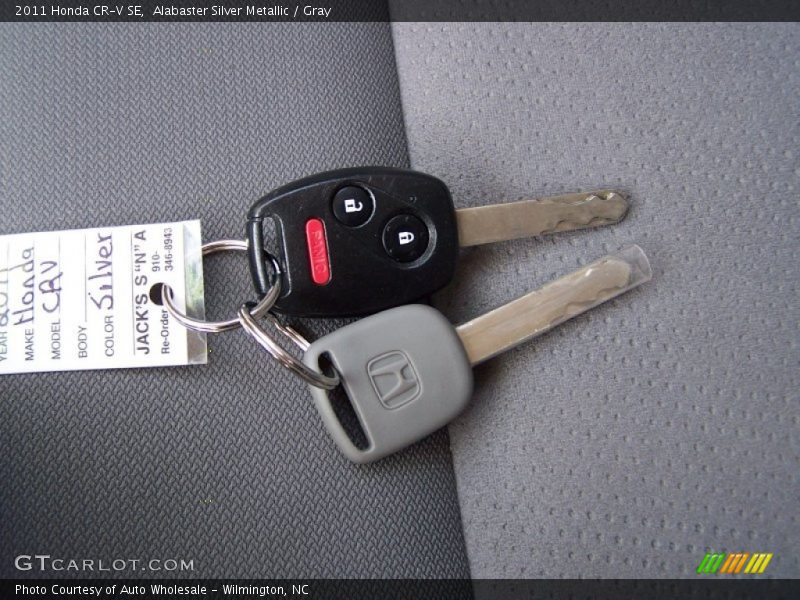 Alabaster Silver Metallic / Gray 2011 Honda CR-V SE