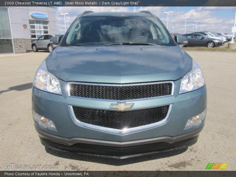 Silver Moss Metallic / Dark Gray/Light Gray 2009 Chevrolet Traverse LT AWD