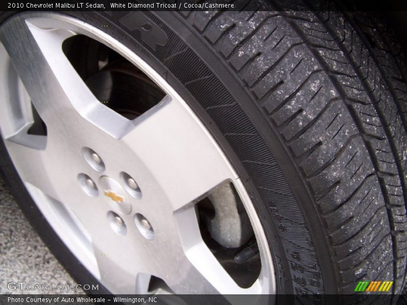 White Diamond Tricoat / Cocoa/Cashmere 2010 Chevrolet Malibu LT Sedan
