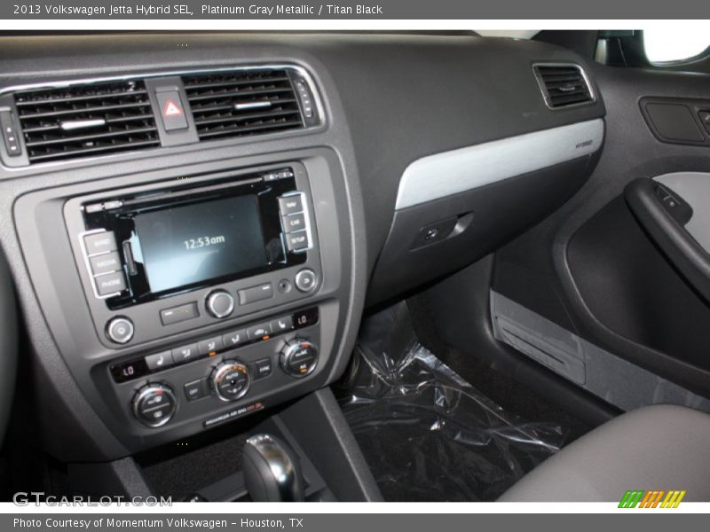 Platinum Gray Metallic / Titan Black 2013 Volkswagen Jetta Hybrid SEL