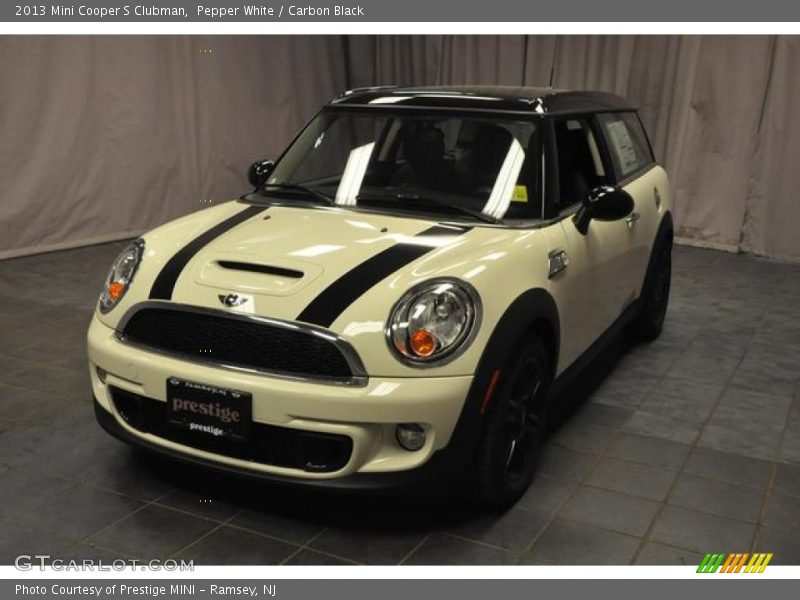 Pepper White / Carbon Black 2013 Mini Cooper S Clubman