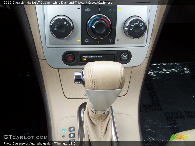White Diamond Tricoat / Cocoa/Cashmere 2010 Chevrolet Malibu LT Sedan