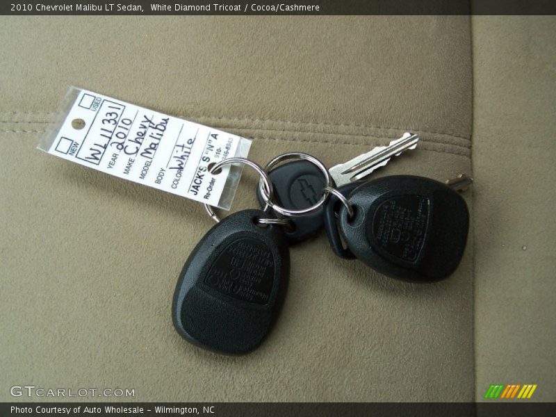 White Diamond Tricoat / Cocoa/Cashmere 2010 Chevrolet Malibu LT Sedan