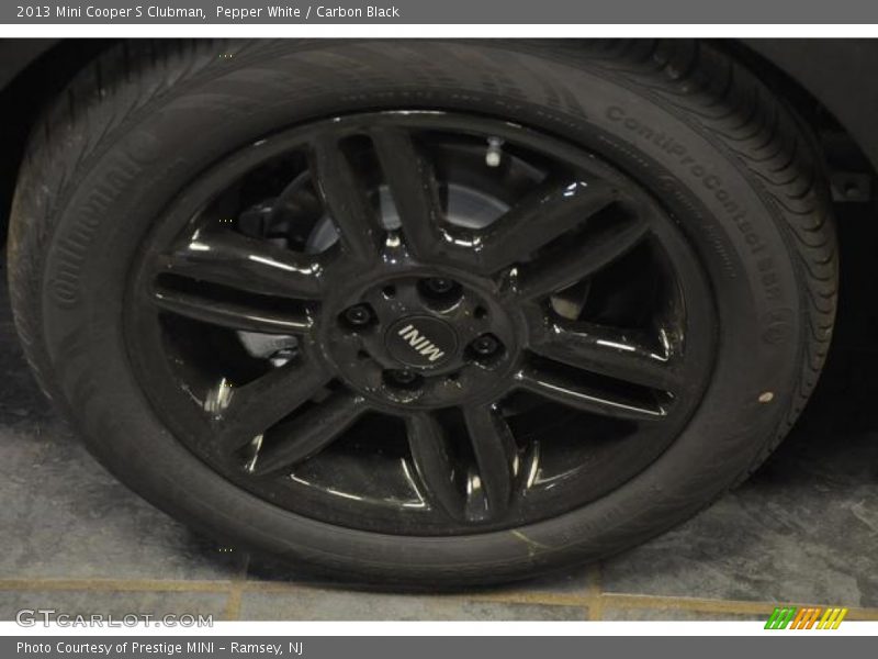 Pepper White / Carbon Black 2013 Mini Cooper S Clubman
