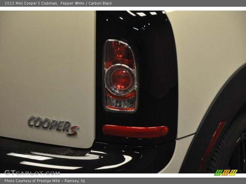 Pepper White / Carbon Black 2013 Mini Cooper S Clubman