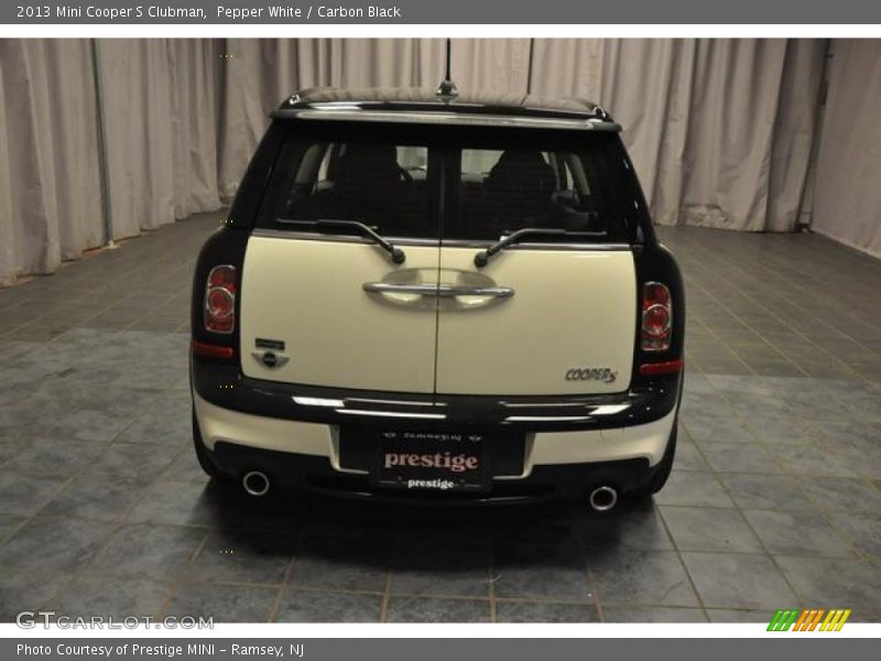 Pepper White / Carbon Black 2013 Mini Cooper S Clubman