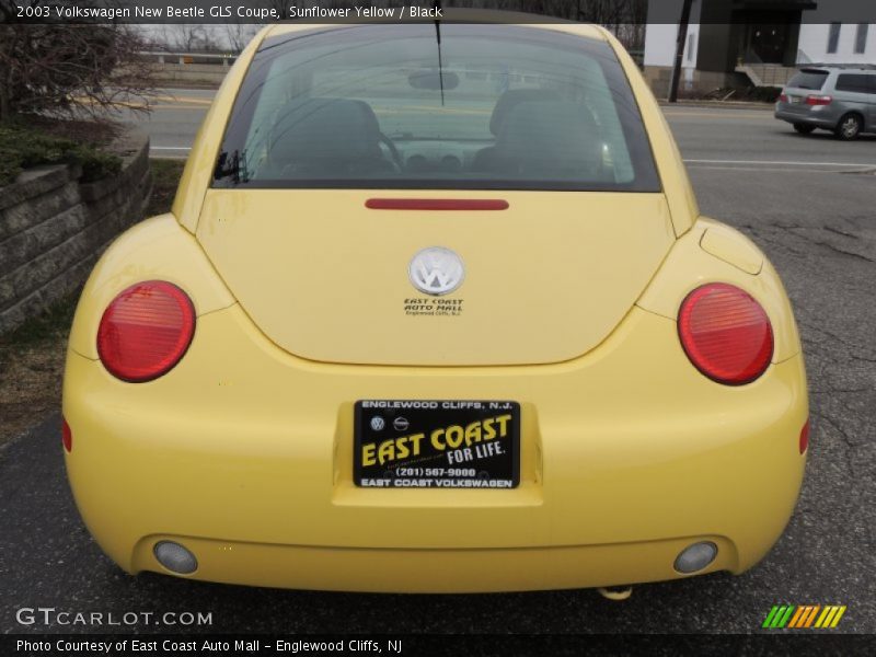 Sunflower Yellow / Black 2003 Volkswagen New Beetle GLS Coupe