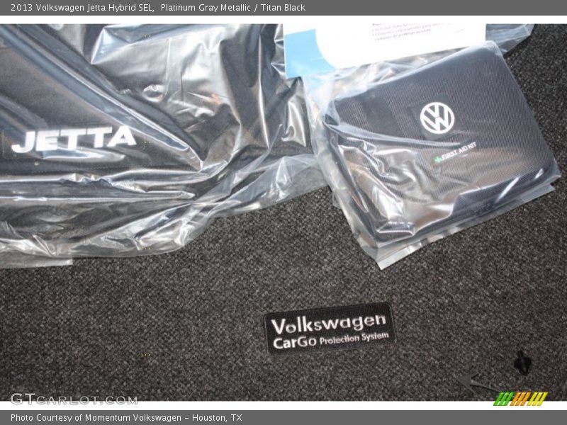Platinum Gray Metallic / Titan Black 2013 Volkswagen Jetta Hybrid SEL