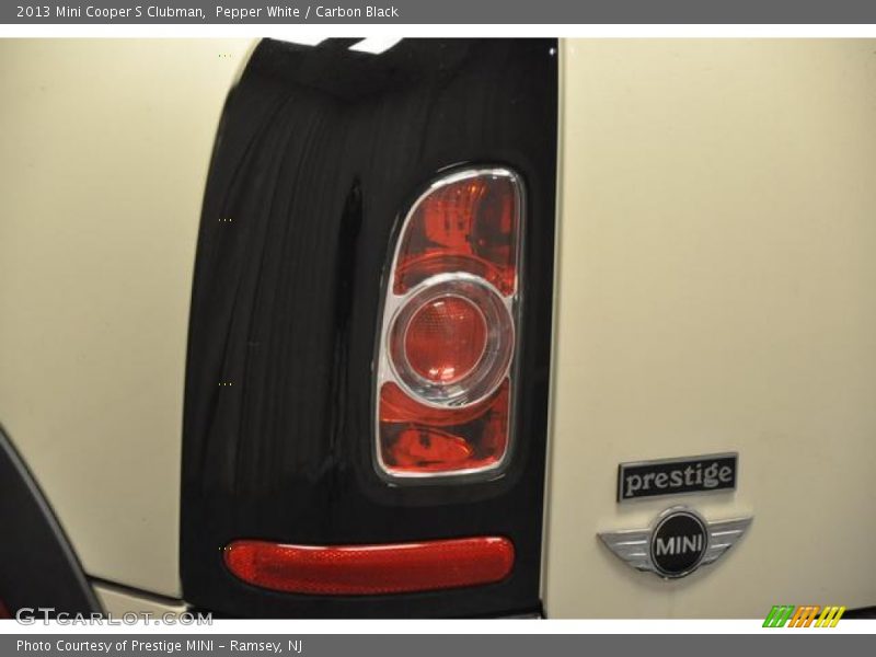 Pepper White / Carbon Black 2013 Mini Cooper S Clubman