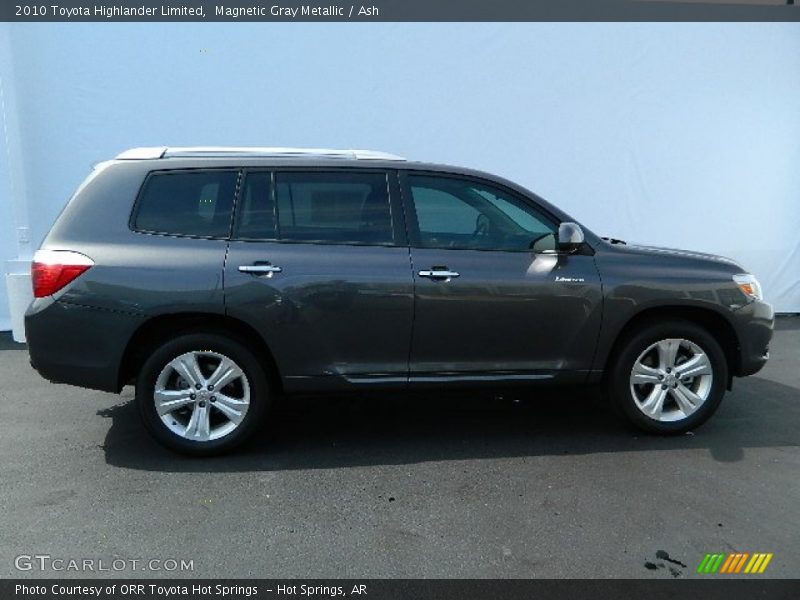 Magnetic Gray Metallic / Ash 2010 Toyota Highlander Limited