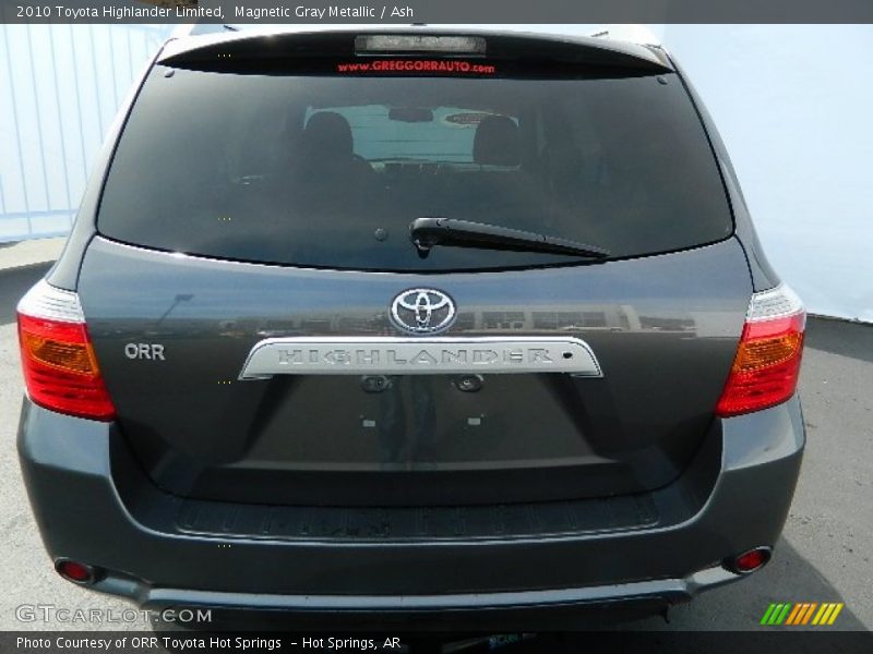 Magnetic Gray Metallic / Ash 2010 Toyota Highlander Limited