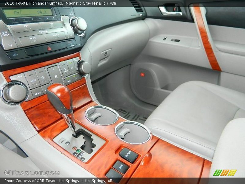 Magnetic Gray Metallic / Ash 2010 Toyota Highlander Limited
