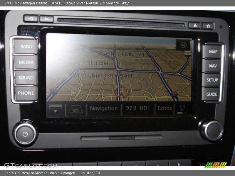 Navigation of 2013 Passat TDI SEL