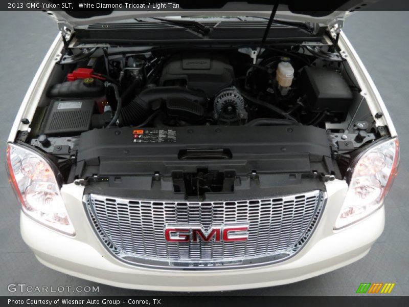 White Diamond Tricoat / Light Tan 2013 GMC Yukon SLT