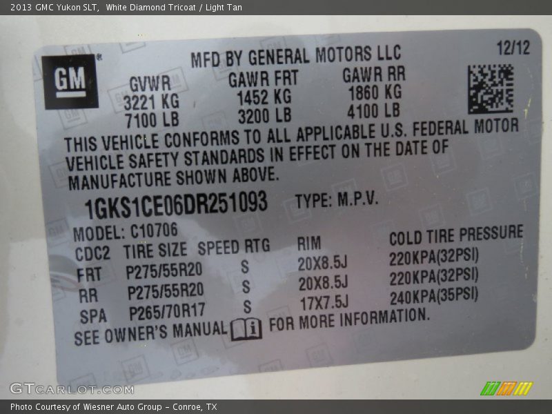 White Diamond Tricoat / Light Tan 2013 GMC Yukon SLT