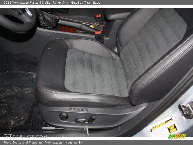 Reflex Silver Metallic / Titan Black 2013 Volkswagen Passat TDI SEL