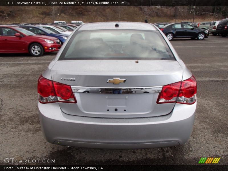Silver Ice Metallic / Jet Black/Medium Titanium 2013 Chevrolet Cruze LS