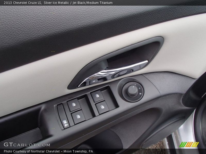 Silver Ice Metallic / Jet Black/Medium Titanium 2013 Chevrolet Cruze LS
