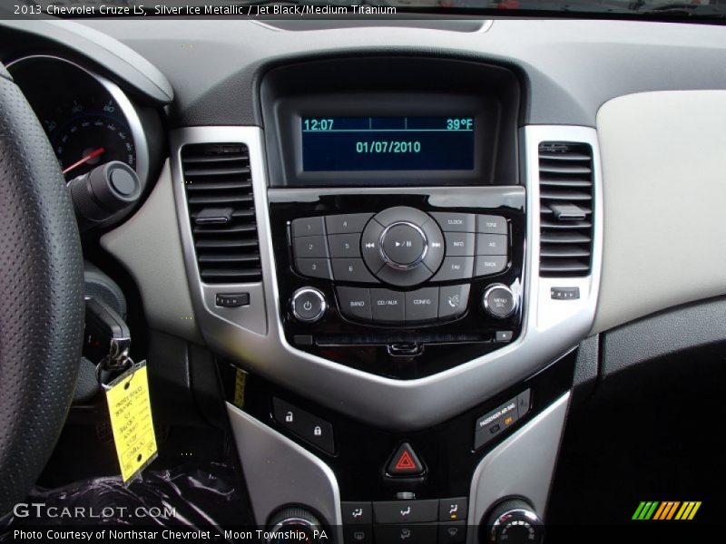 Silver Ice Metallic / Jet Black/Medium Titanium 2013 Chevrolet Cruze LS