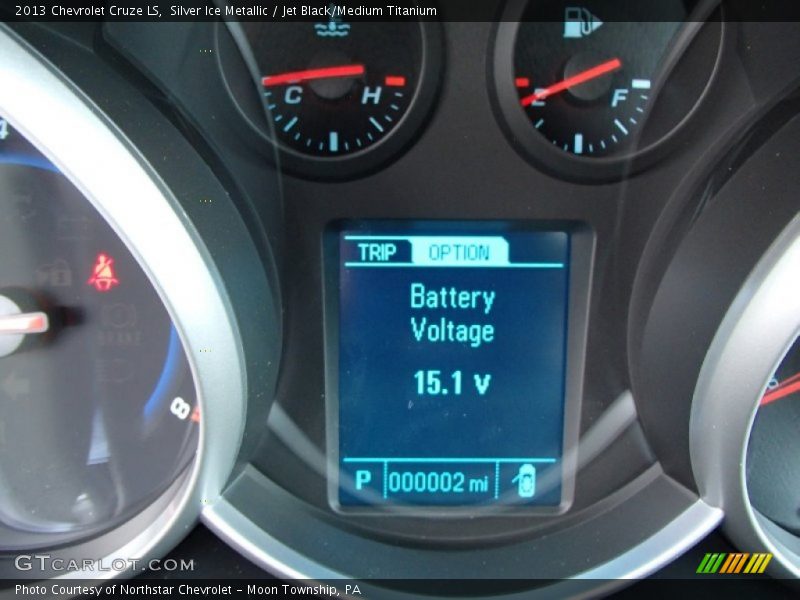 Silver Ice Metallic / Jet Black/Medium Titanium 2013 Chevrolet Cruze LS