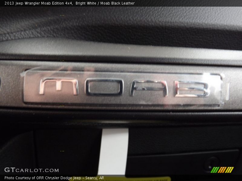 Bright White / Moab Black Leather 2013 Jeep Wrangler Moab Edition 4x4