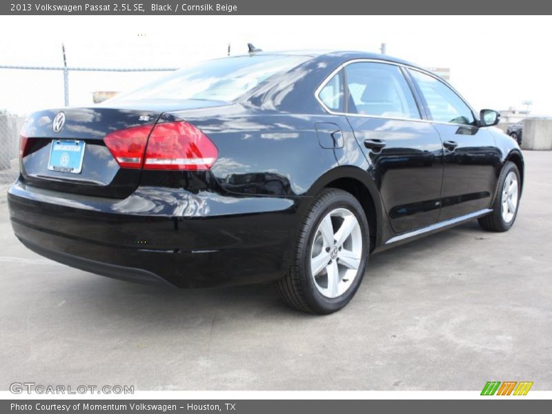 Black / Cornsilk Beige 2013 Volkswagen Passat 2.5L SE
