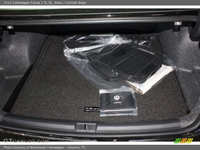 Black / Cornsilk Beige 2013 Volkswagen Passat 2.5L SE