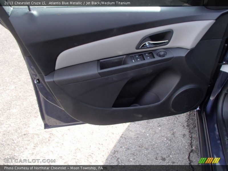 Atlantis Blue Metallic / Jet Black/Medium Titanium 2013 Chevrolet Cruze LS