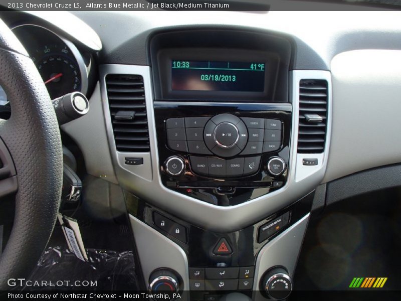 Atlantis Blue Metallic / Jet Black/Medium Titanium 2013 Chevrolet Cruze LS