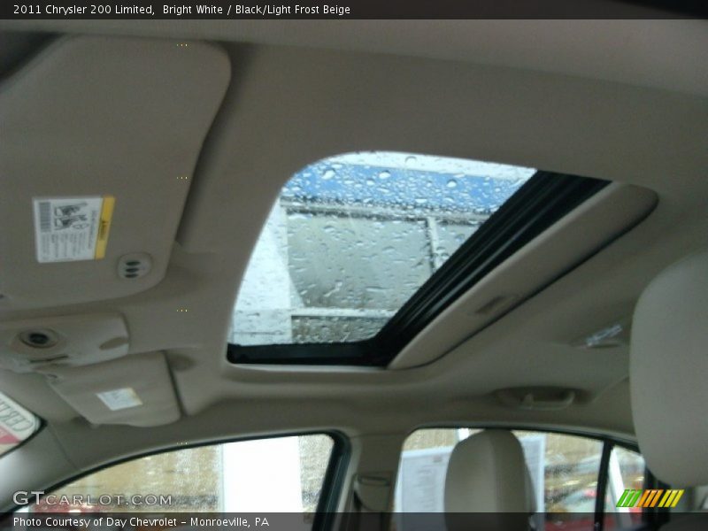 Bright White / Black/Light Frost Beige 2011 Chrysler 200 Limited
