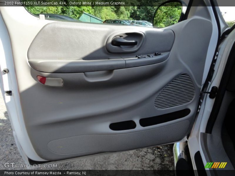 Oxford White / Medium Graphite 2002 Ford F150 XLT SuperCab 4x4