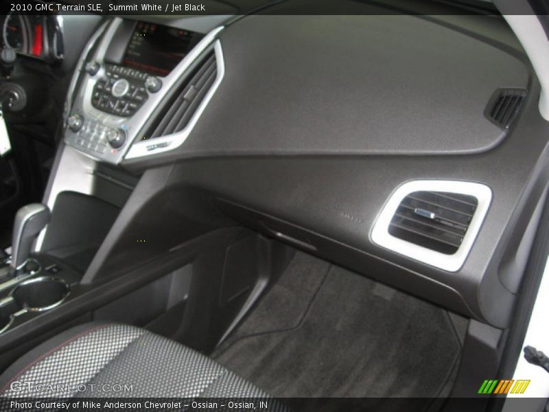 Summit White / Jet Black 2010 GMC Terrain SLE