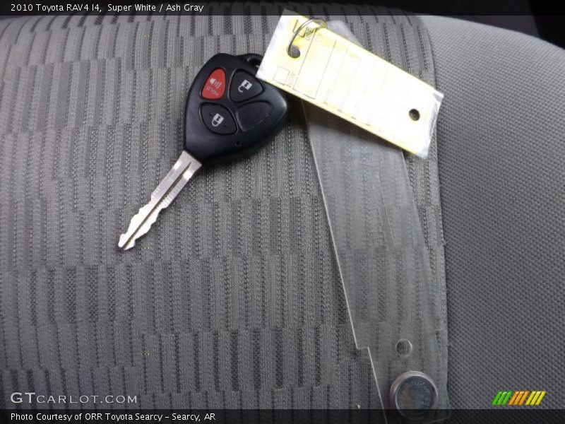 Super White / Ash Gray 2010 Toyota RAV4 I4