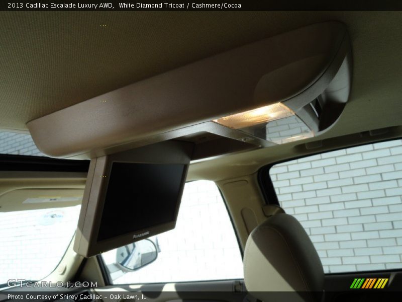 White Diamond Tricoat / Cashmere/Cocoa 2013 Cadillac Escalade Luxury AWD