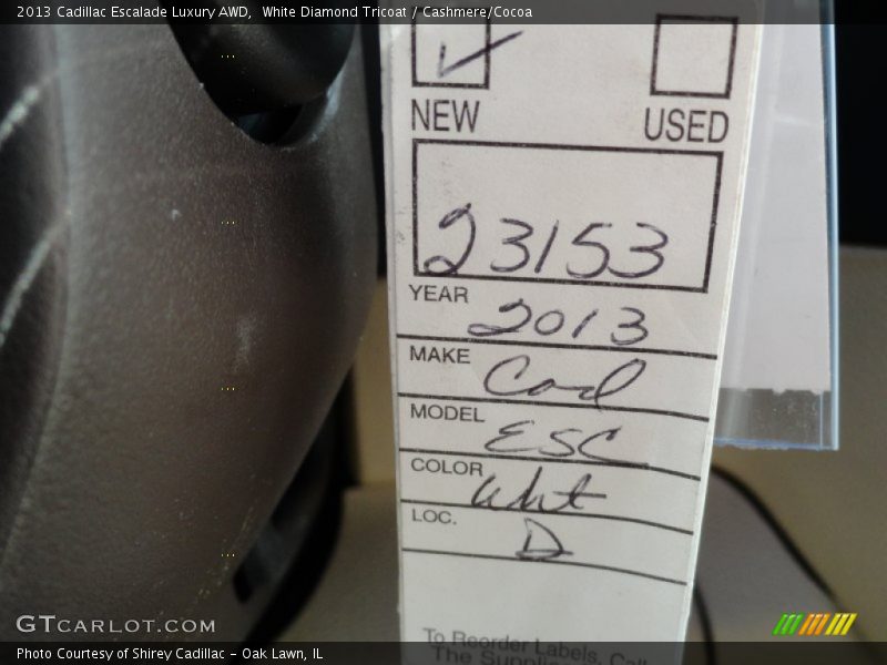 White Diamond Tricoat / Cashmere/Cocoa 2013 Cadillac Escalade Luxury AWD