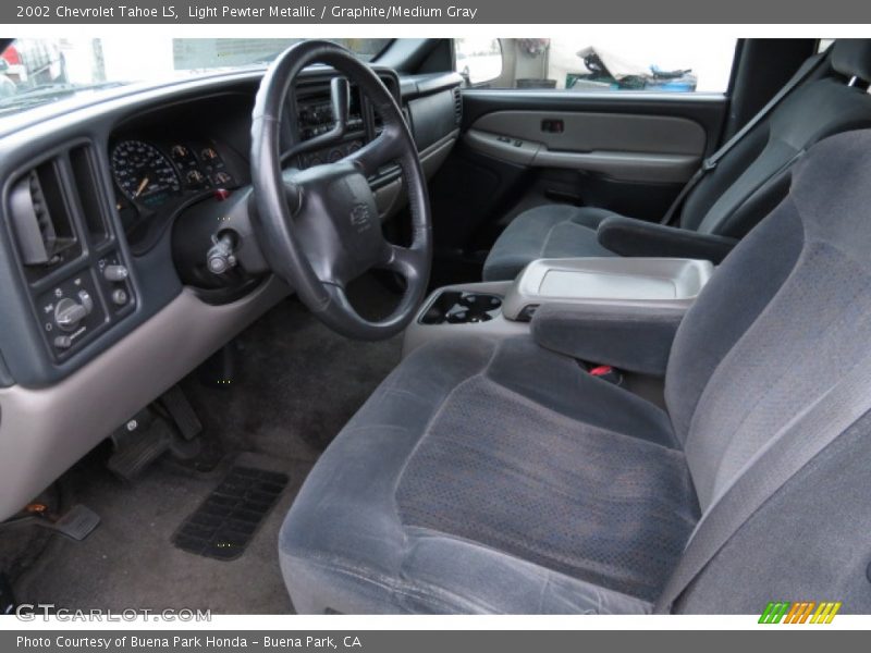 Light Pewter Metallic / Graphite/Medium Gray 2002 Chevrolet Tahoe LS