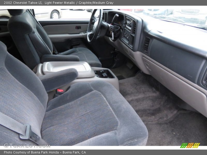 Light Pewter Metallic / Graphite/Medium Gray 2002 Chevrolet Tahoe LS