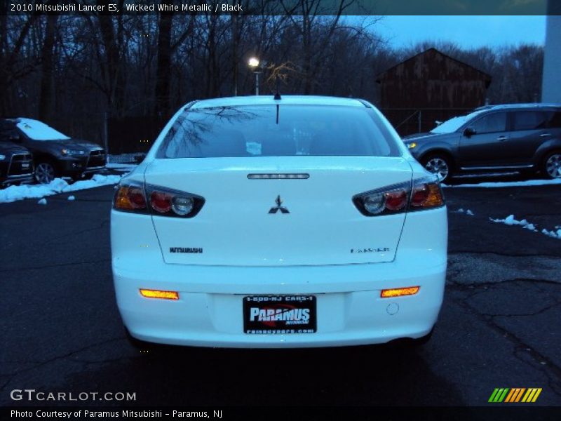 Wicked White Metallic / Black 2010 Mitsubishi Lancer ES