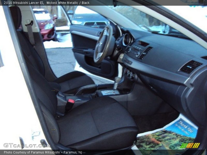 Wicked White Metallic / Black 2010 Mitsubishi Lancer ES