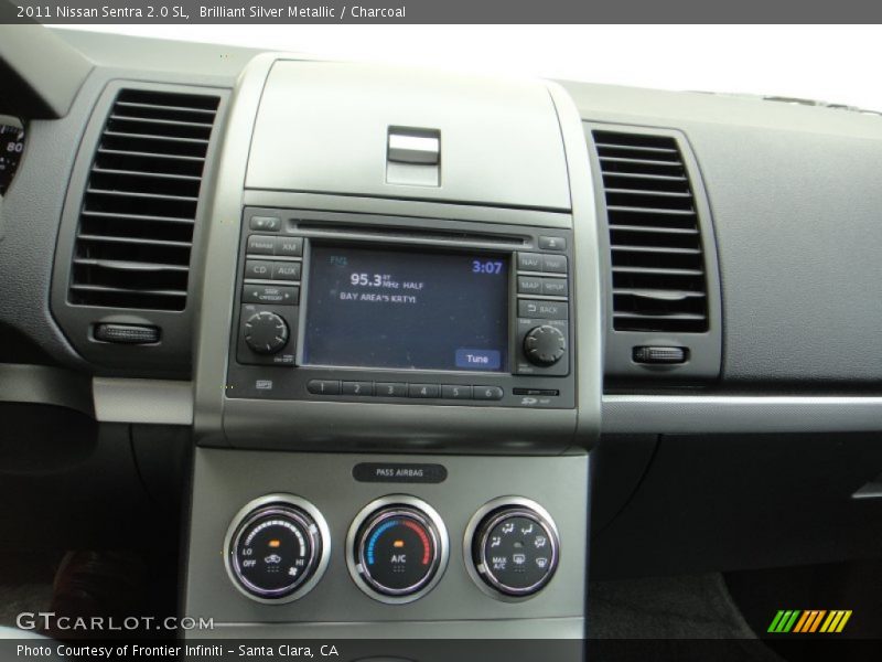 Brilliant Silver Metallic / Charcoal 2011 Nissan Sentra 2.0 SL