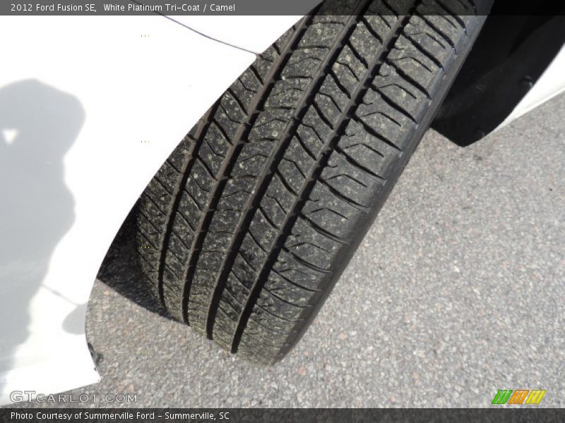White Platinum Tri-Coat / Camel 2012 Ford Fusion SE