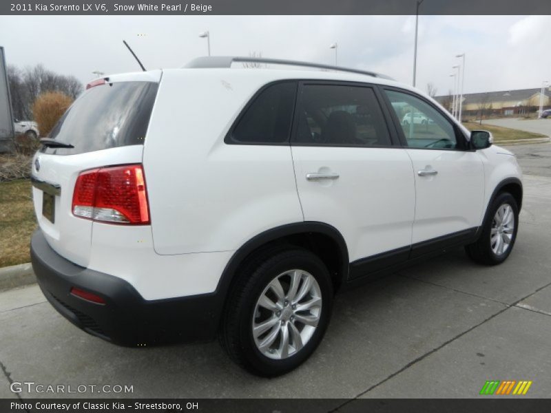 Snow White Pearl / Beige 2011 Kia Sorento LX V6