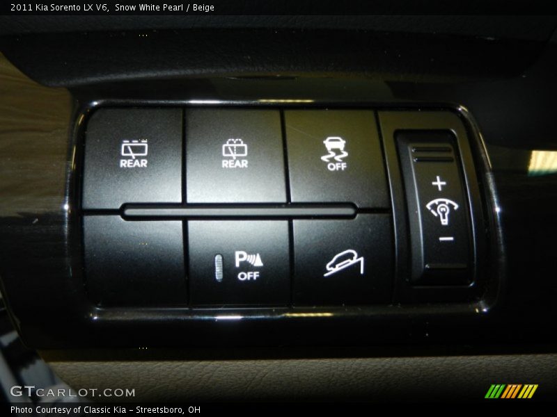 Snow White Pearl / Beige 2011 Kia Sorento LX V6