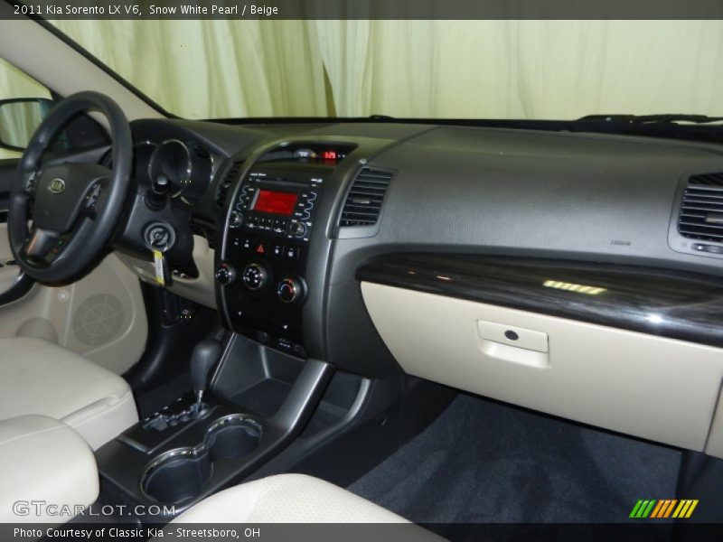 Snow White Pearl / Beige 2011 Kia Sorento LX V6