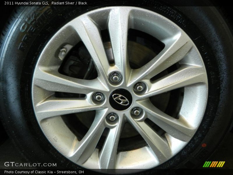 Radiant Silver / Black 2011 Hyundai Sonata GLS