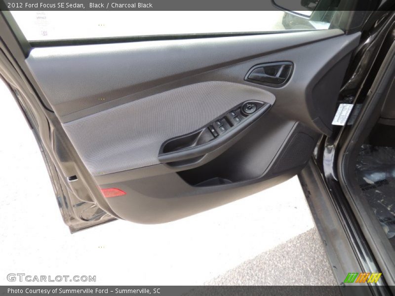 Black / Charcoal Black 2012 Ford Focus SE Sedan