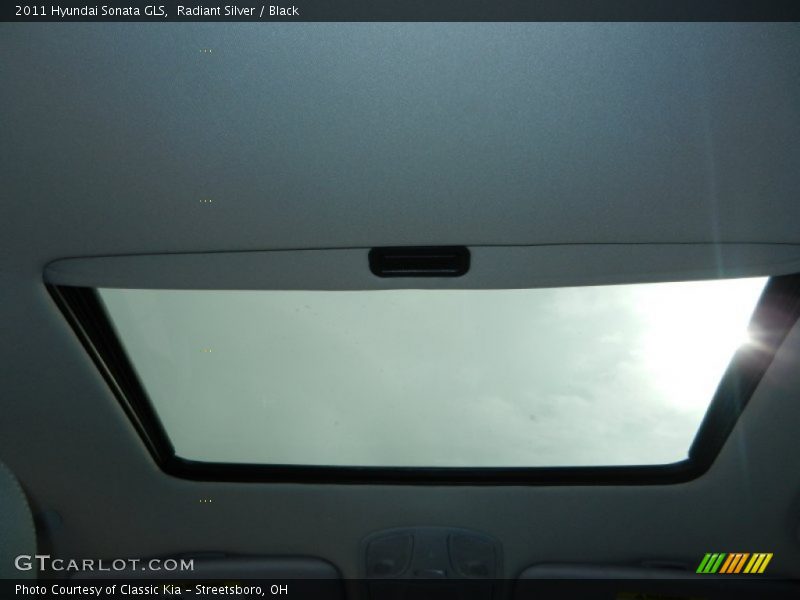 Radiant Silver / Black 2011 Hyundai Sonata GLS
