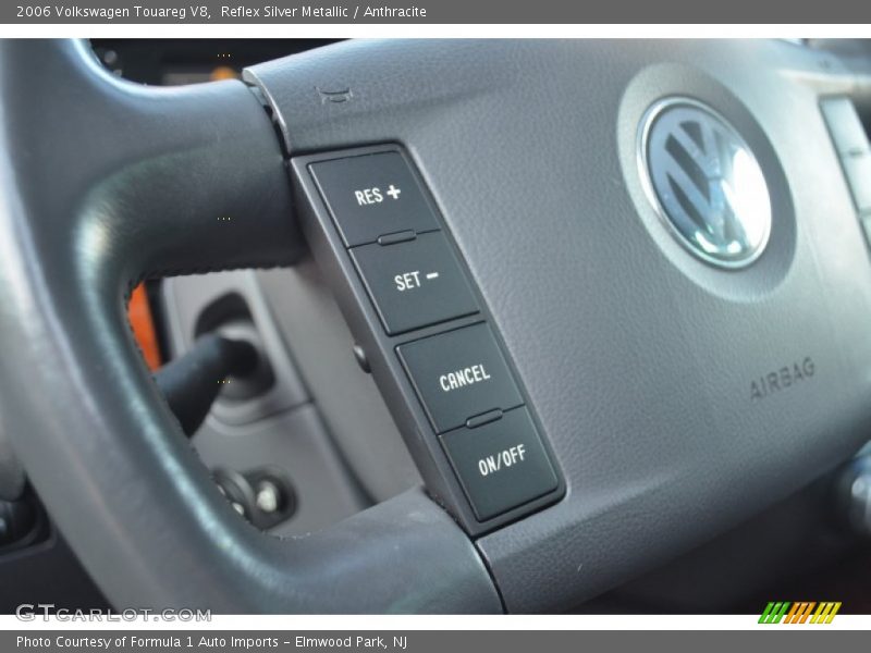Reflex Silver Metallic / Anthracite 2006 Volkswagen Touareg V8